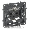 Base de corriente 2P+T Niloé Step, 16A, 250V, borne a tornillos con referencia 864021 de la marca LEGRAND.