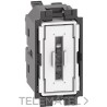 Interruptor 1P 10AX 250VCA LIVING NOW 1 módulo bornes automáticos, iluminable con referencia K4001A de la marca BTICINO.