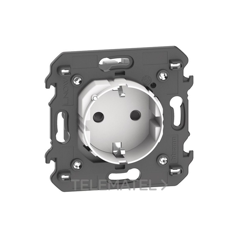 Base enchufe conectada 2P+T LIVING NOW W/NETATMO para controlar equipos eléctricos a distancia, blanco con referencia KW4141AC 