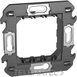 Soporte universal tornillos LIVING NOW 2 módulos con tapa de protección transparente con referencia K4702 de la marca BTICINO.