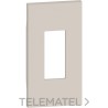 Placa frontal LIVING NOW 2 módulos para RJ45 y adaptadores keystone, sand con referencia KM07M2 de la marca BTICINO.