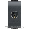 Interruptor 2 polos 16A llave KABA MICRO LIVING internacional con referencia L4012 de la marca BTICINO.